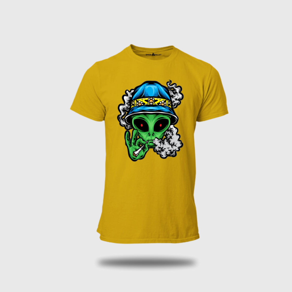 Men's Stoner Alien Graphic T-Shirt - Hilarious Weed Design